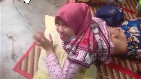 Video mesum pijat mbah maryono pijat istri tetangga